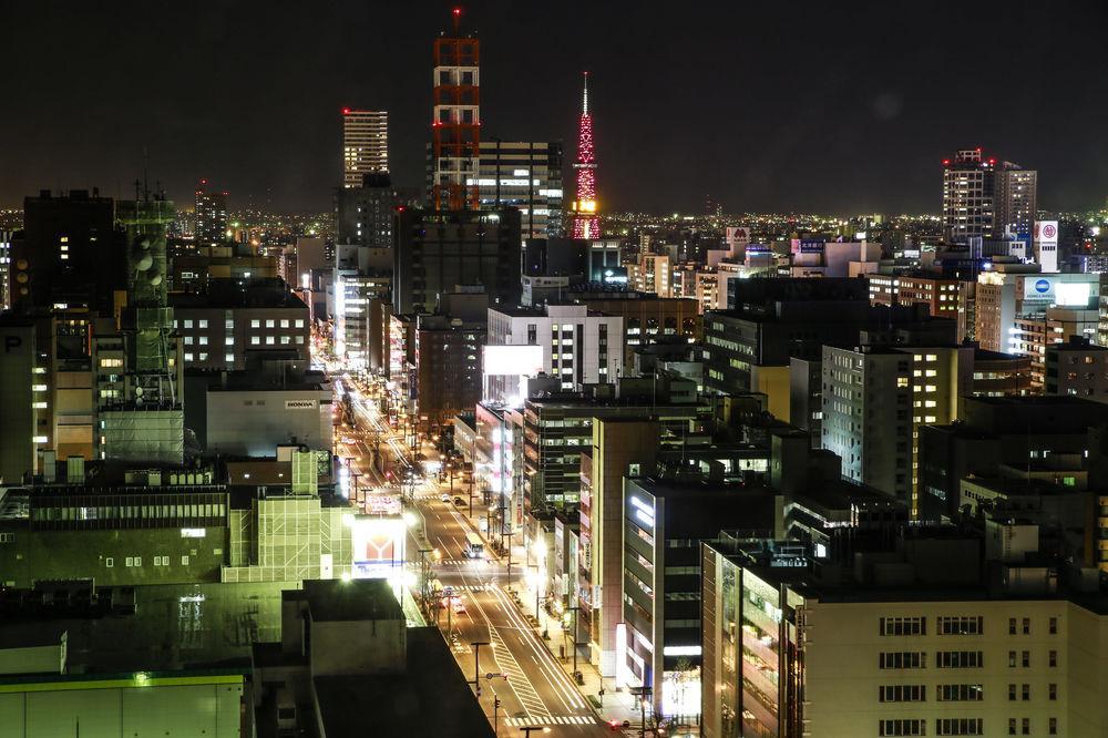Royton Sapporo Hotel Exterior foto View of the city at night